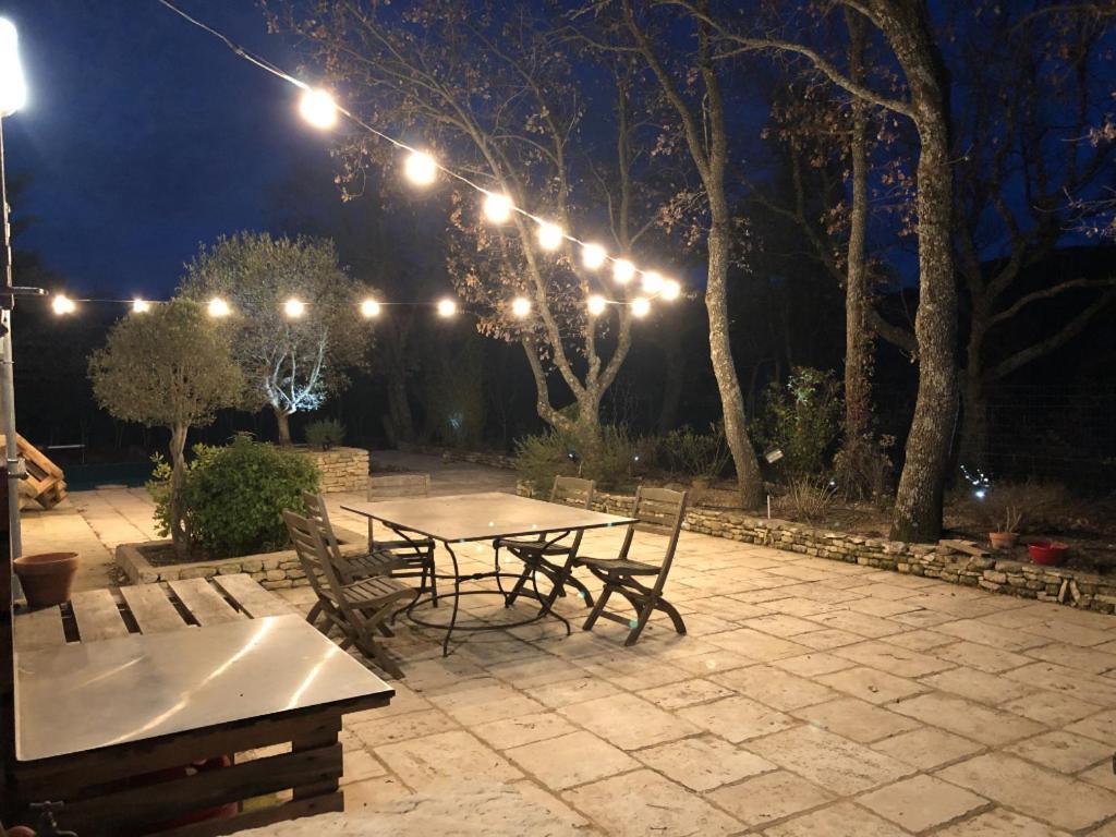 Chambre D'Hotes L'Orange Bleue Rustrel Εξωτερικό φωτογραφία